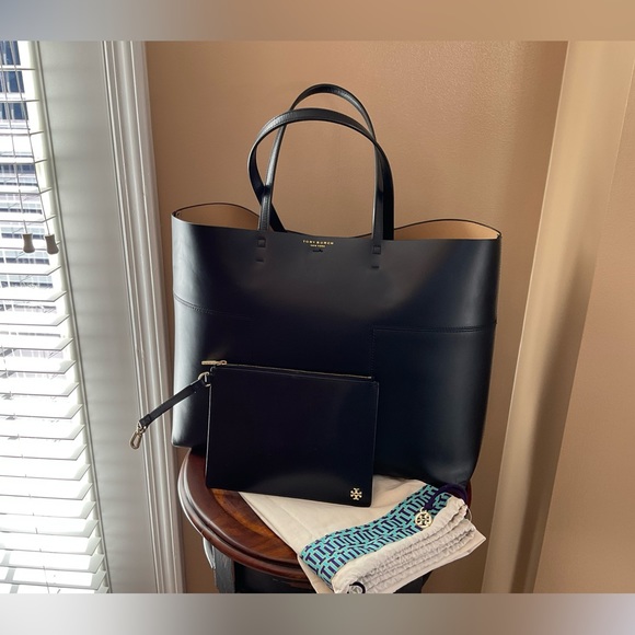 Tory Burch Handbags - Tory Burch Block T Large Tote